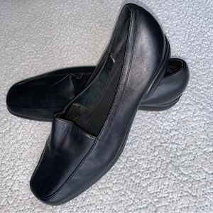 Liz Claiborne Flex Loafer